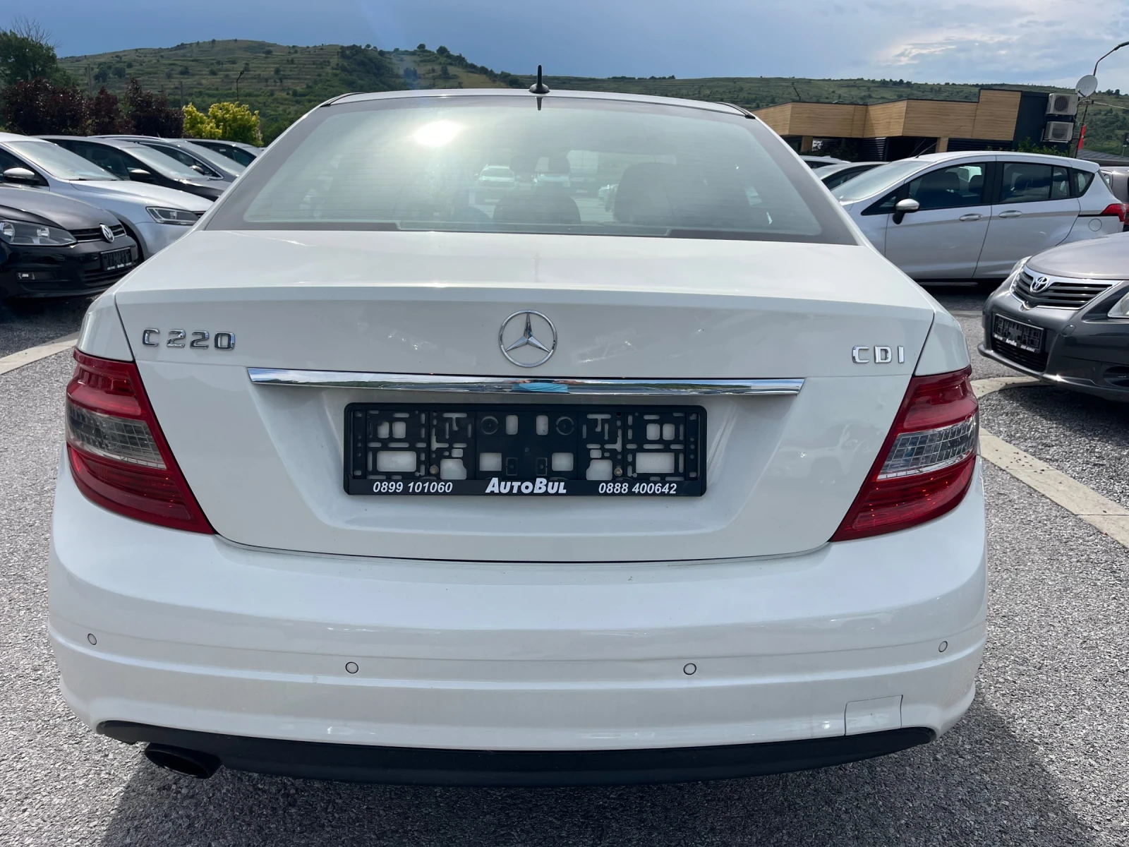 Mercedes-Benz C 220 Avantgarde, снимка 2 - Автомобили и джипове - 54855656
