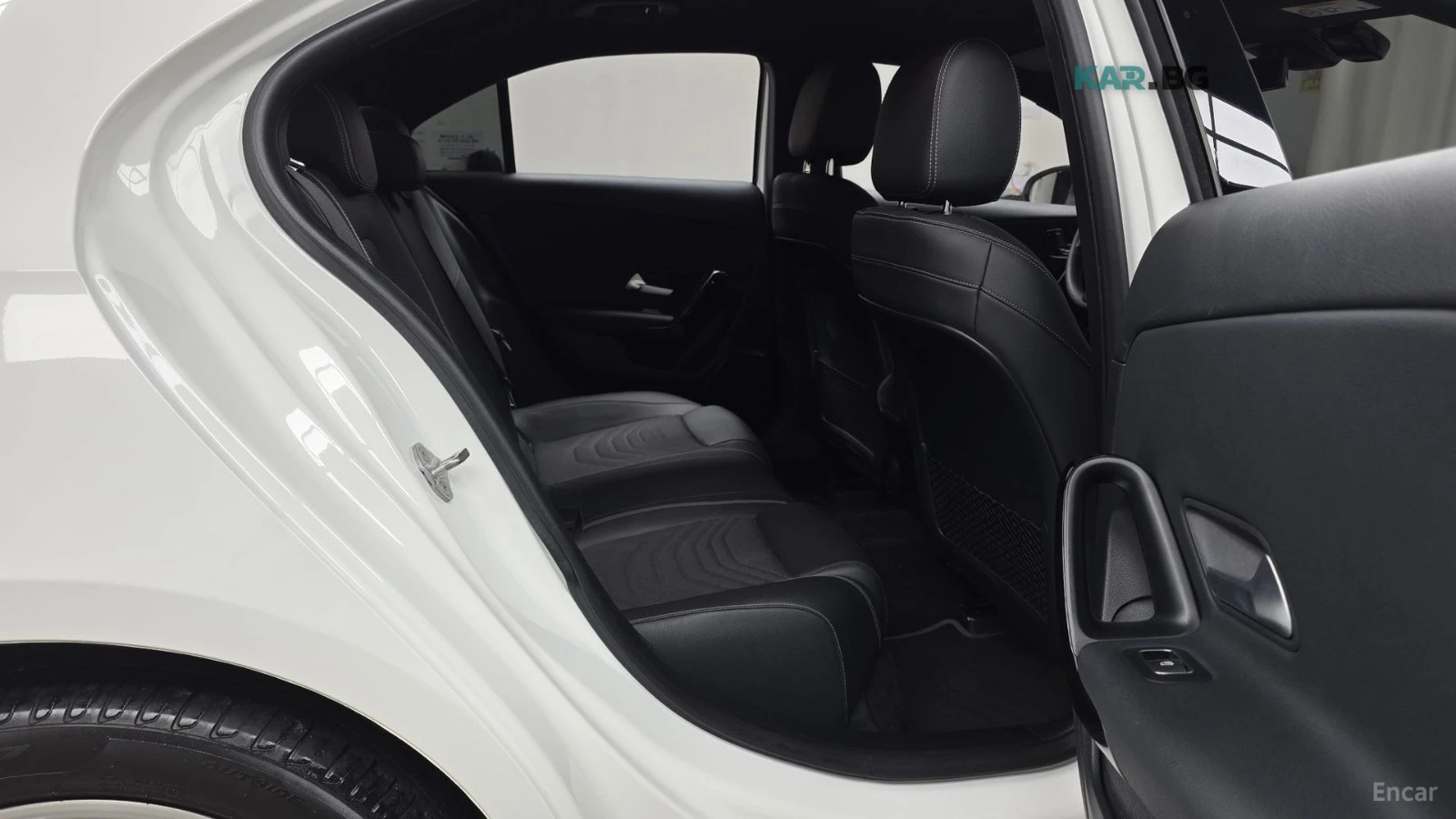 Mercedes-Benz A 220 * SEDAN* KEYLESS* Camera* ПОДГРЕВ* , снимка 12 - Автомобили и джипове - 55062525