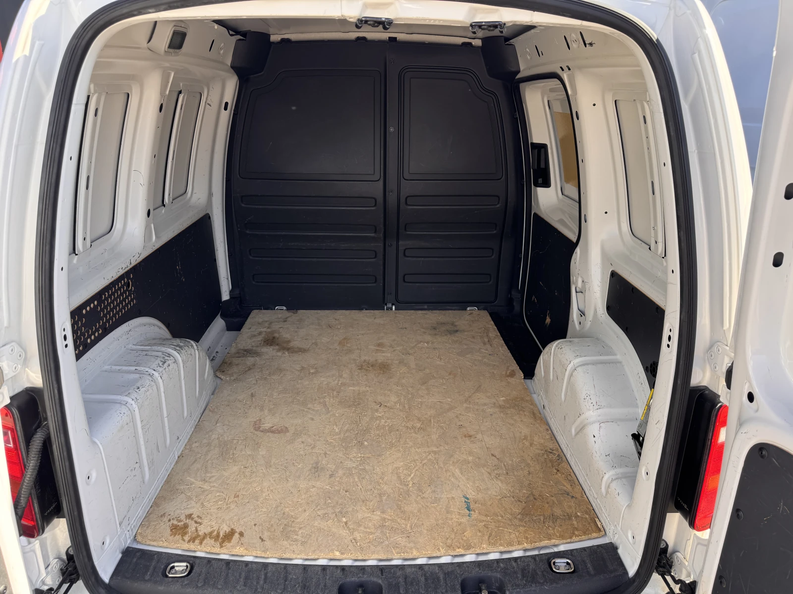 VW Caddy Trendline/2.0TDI/102K.C./5MT/N1, снимка 14 - Автомобили и джипове - 55959993