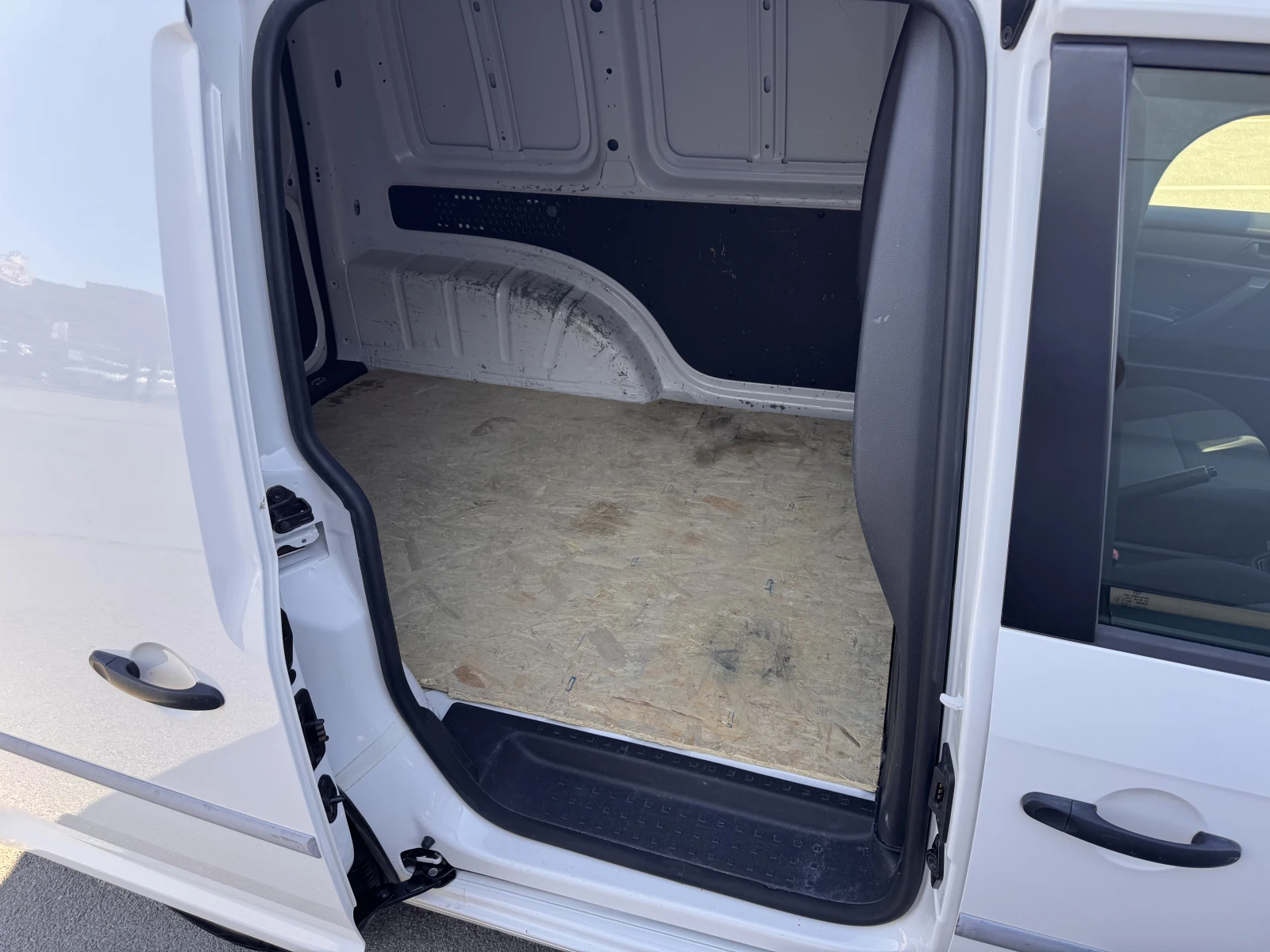 VW Caddy Trendline/2.0TDI/102K.C./5MT/N1, снимка 15 - Автомобили и джипове - 55959993