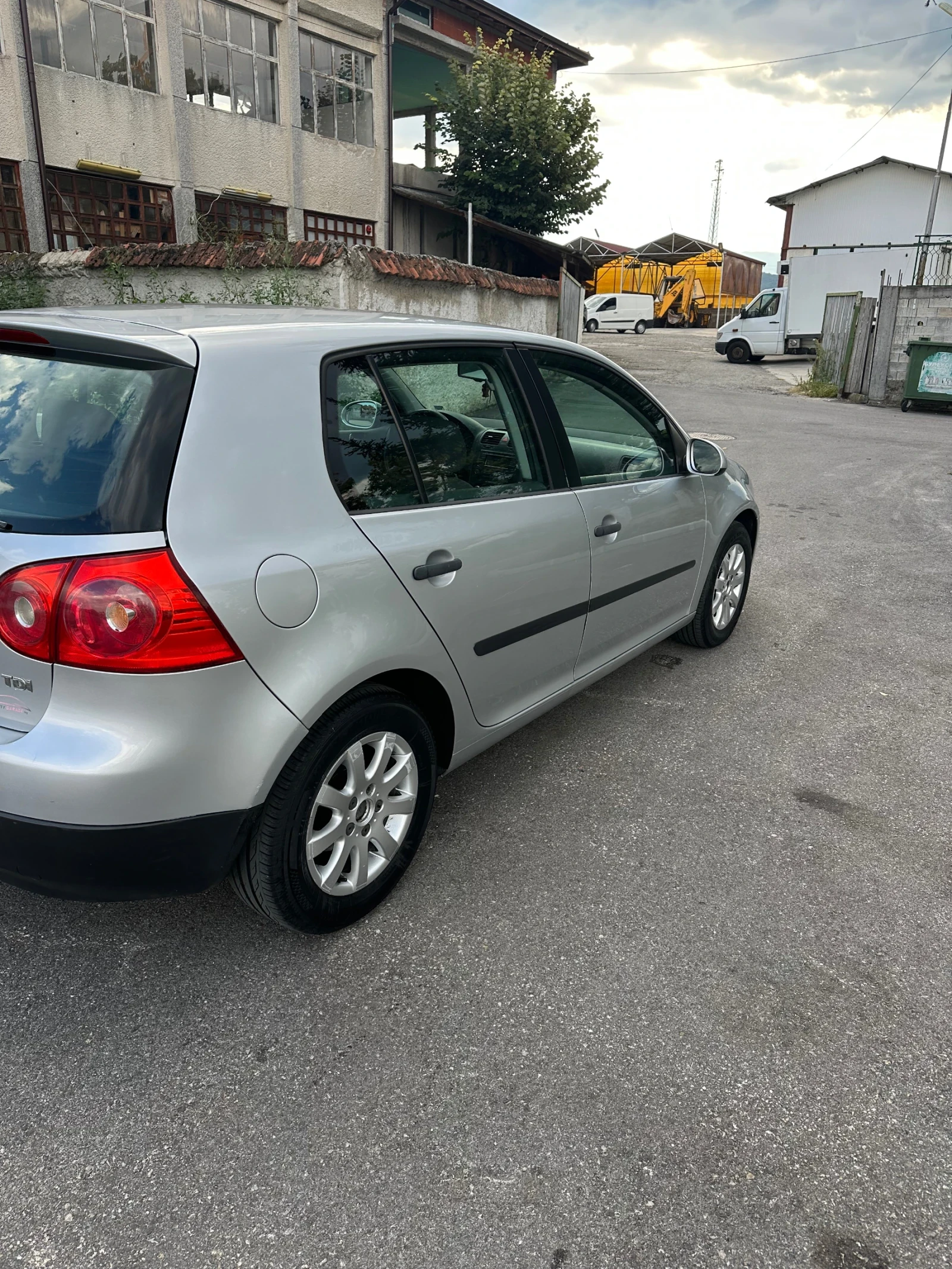 VW Golf, снимка 11 - Автомобили и джипове - 56185127