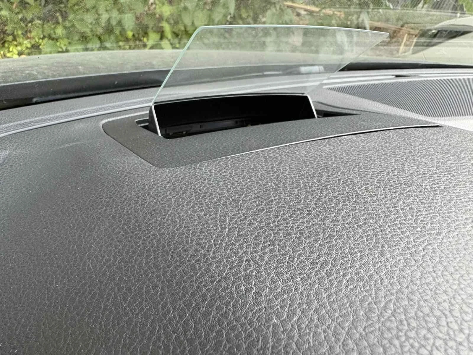 VW Passat R-Line 4x4 190кс Pano 360 Virtual Камерa Реални KM, снимка 16 - Автомобили и джипове - 56298083