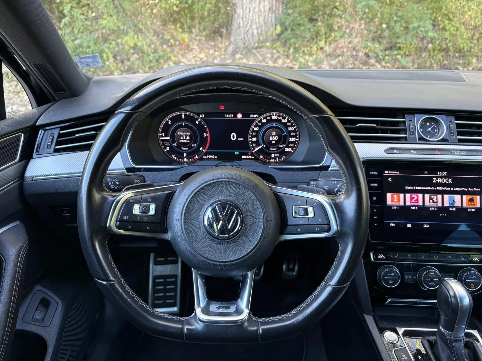 VW Passat R-Line 4x4 190кс Pano 360 Virtual Камерa Реални KM, снимка 8 - Автомобили и джипове - 56298083
