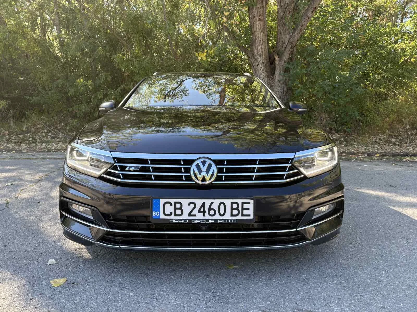VW Passat R-Line 4x4 190кс Pano 360 Virtual Камерa Реални KM, снимка 2 - Автомобили и джипове - 56298083