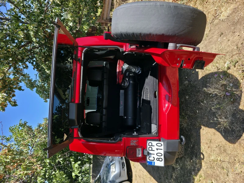 Jeep Wrangler Sahara, снимка 11 - Автомобили и джипове - 51086733