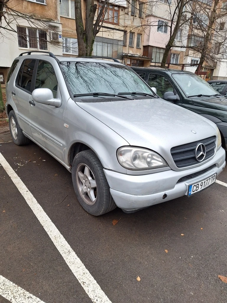 Mercedes-Benz ML 320, снимка 2 - Автомобили и джипове - 48637635