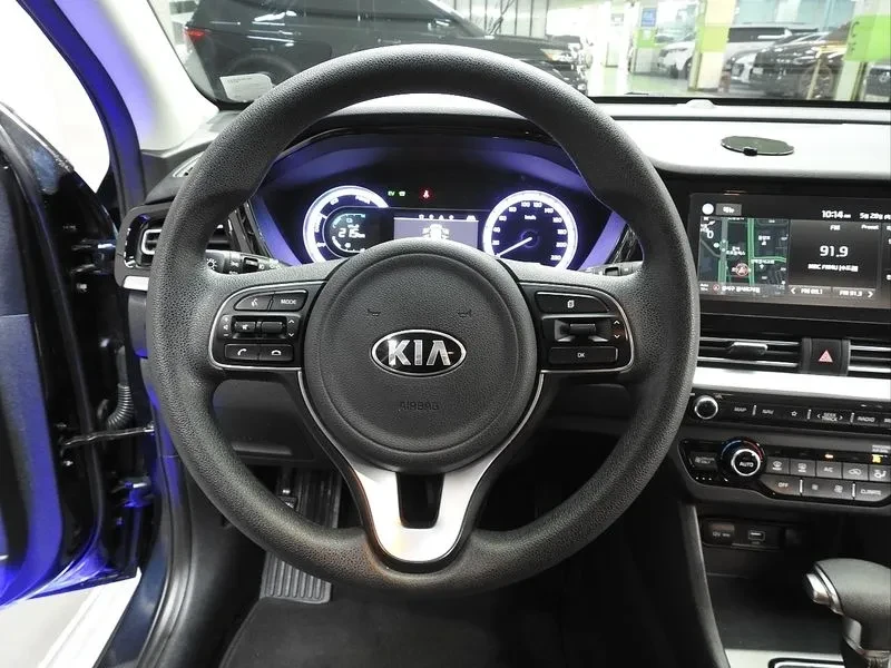 Kia Niro  1.6 Hev Luxury, снимка 13 - Автомобили и джипове - 56128298