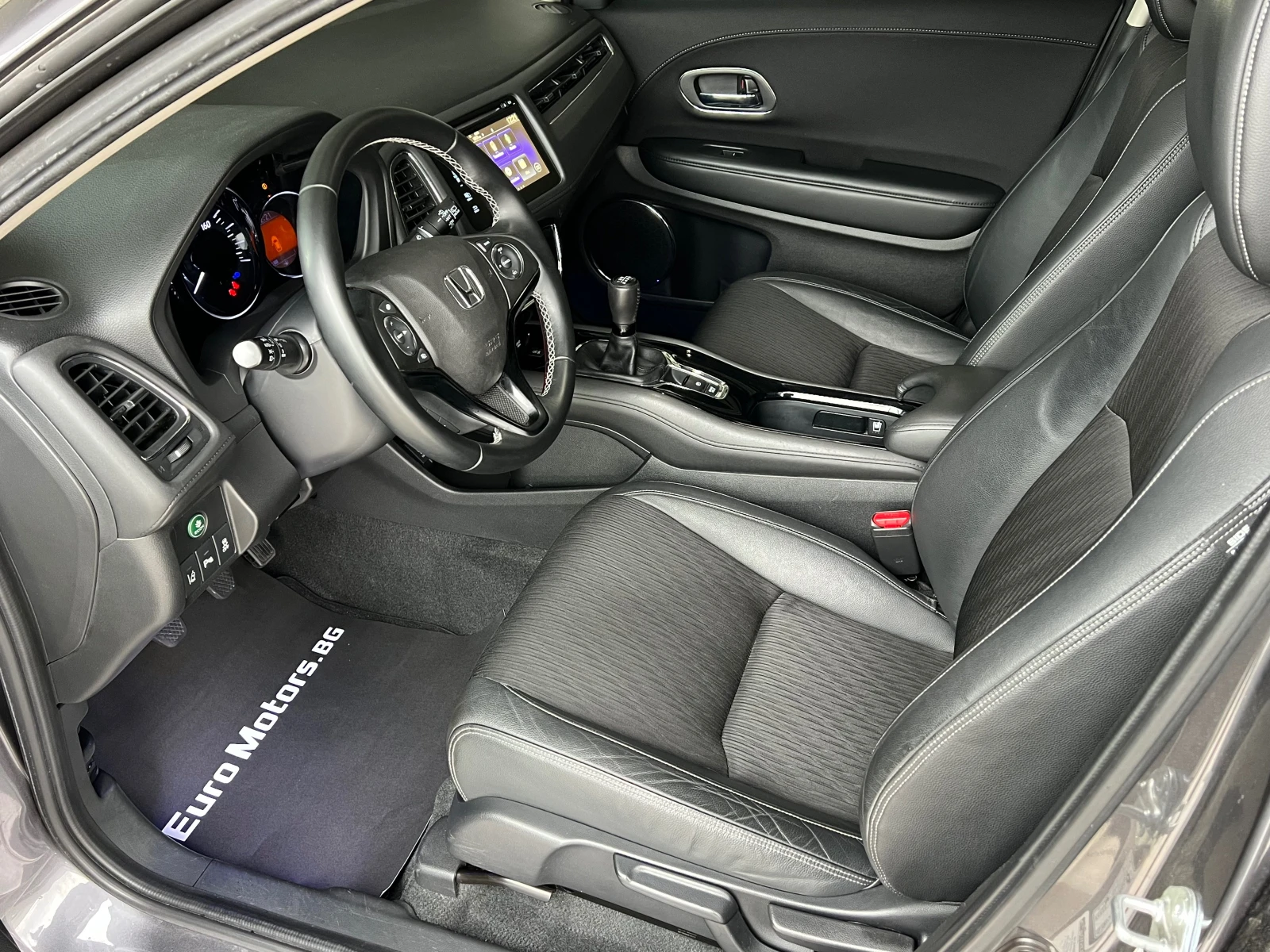 Honda Hr-v 1.5I-VTEC, EXECUTIVE-FULL-109000км-NAVI+ CAMERA, P, снимка 9 - Автомобили и джипове - 53722003