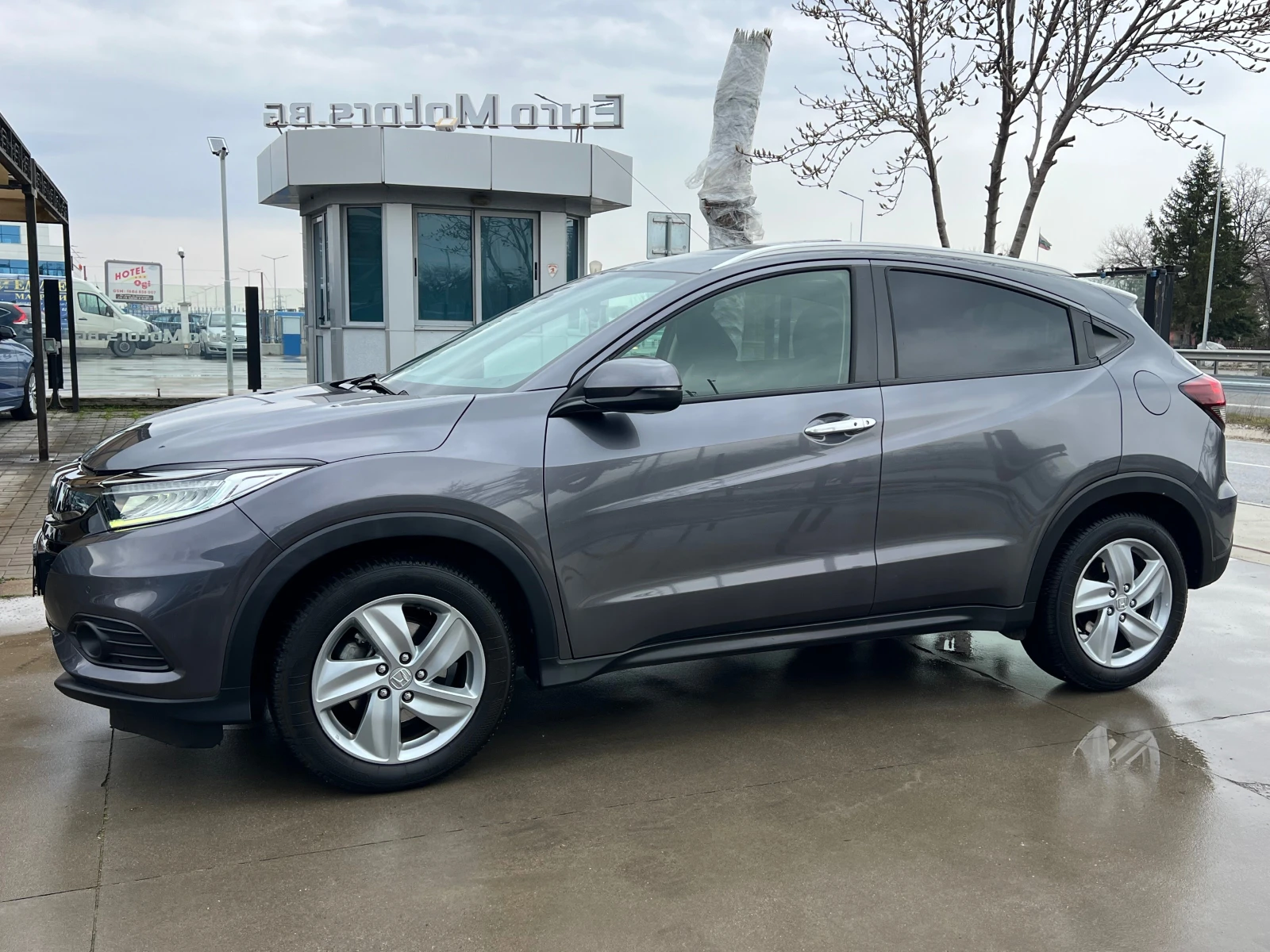 Honda Hr-v 1.5I-VTEC, EXECUTIVE-FULL-109000км-NAVI+ CAMERA, P, снимка 7 - Автомобили и джипове - 53722003