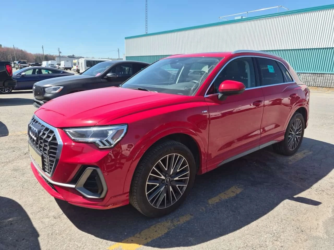 Audi Q3 * PROGRESSIV * CARFAX * БЕЗ ПЪРВОНАЧАЛНА ВНОСКА