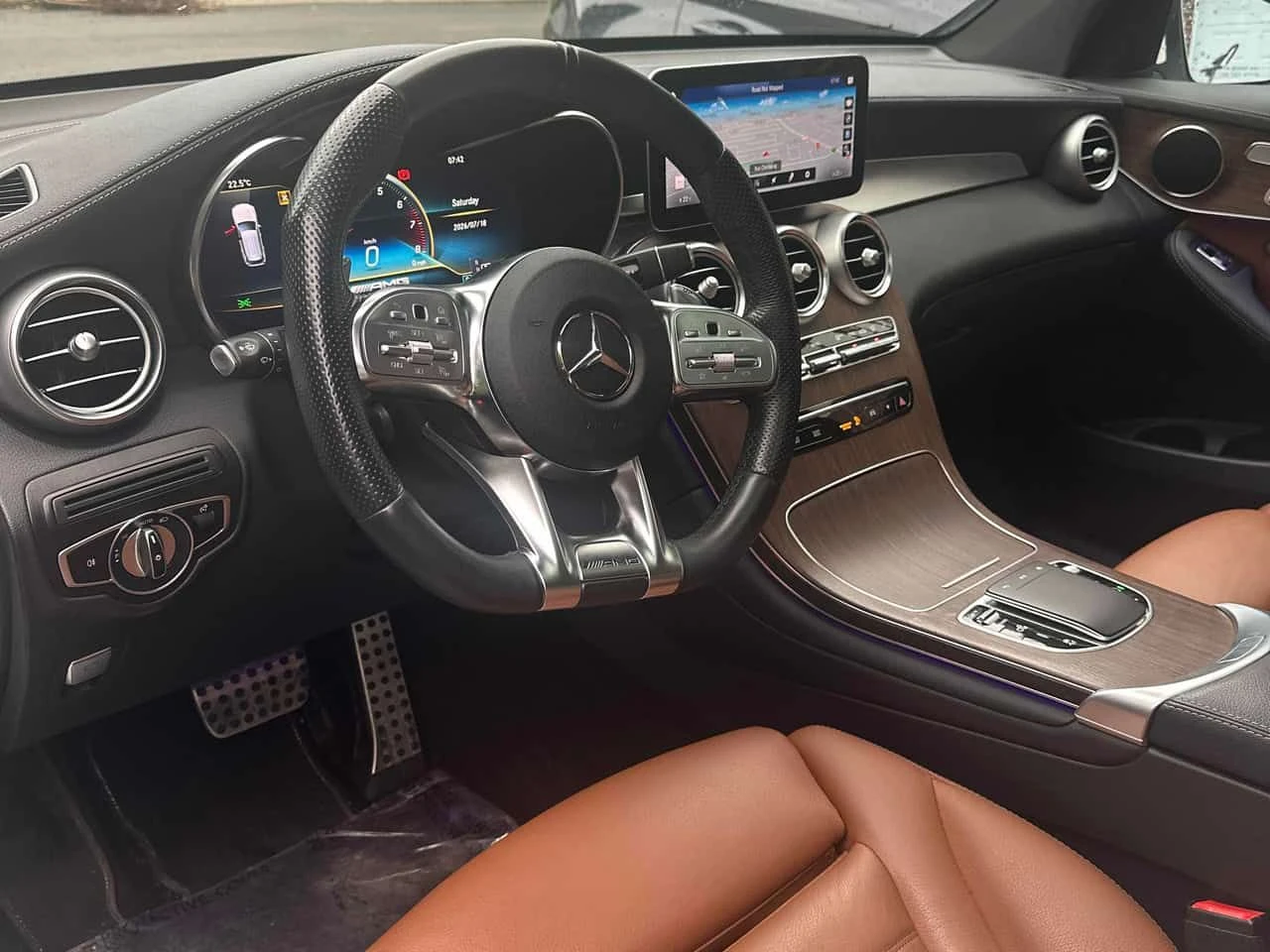 Mercedes-Benz GLC 43 AMG  * CARFAX * ОПЦИЯ ЗА ФИНАНСИРАНЕ, снимка 5 - Автомобили и джипове - 55547145