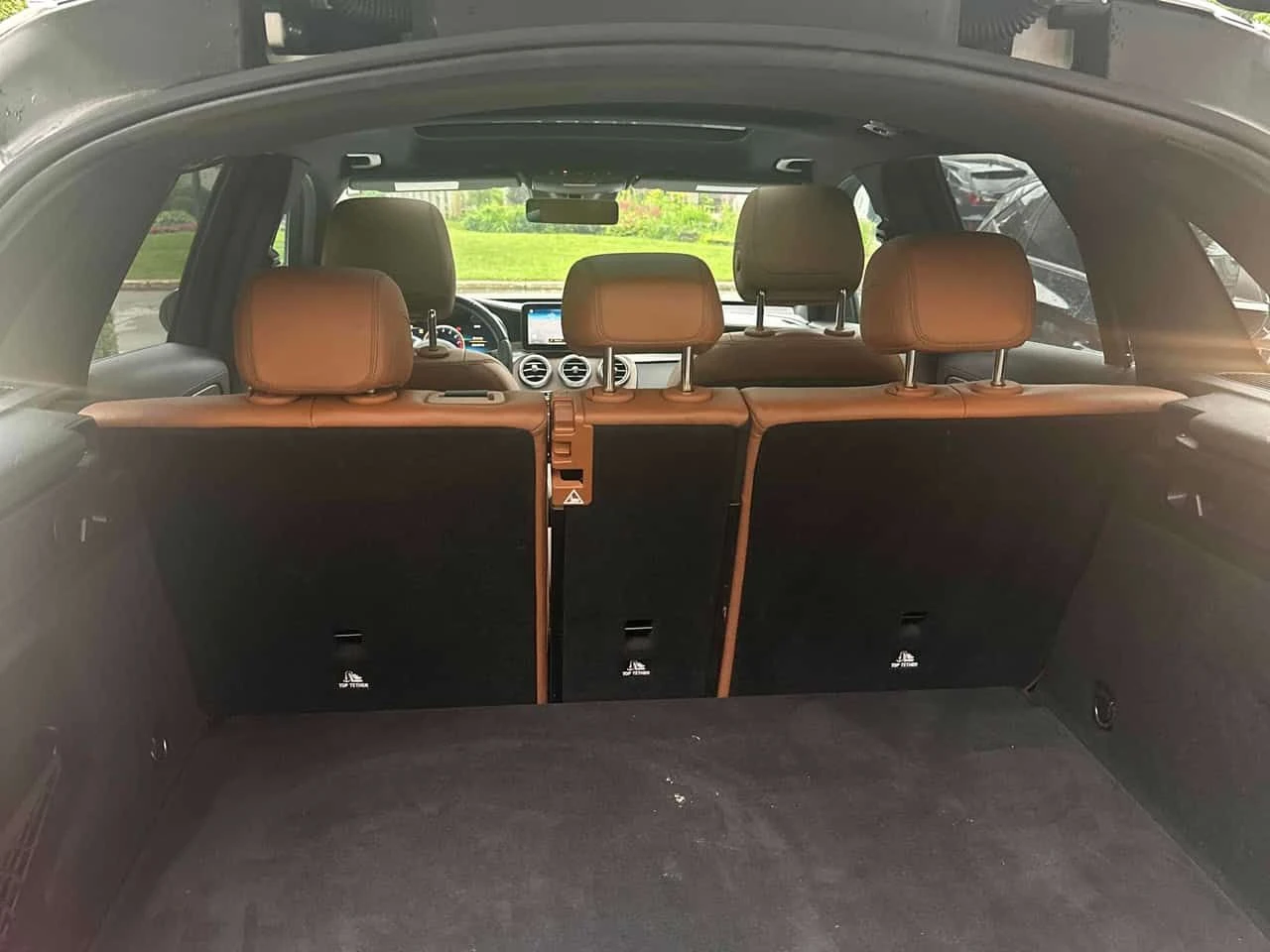 Mercedes-Benz GLC 43 AMG  * CARFAX * ОПЦИЯ ЗА ФИНАНСИРАНЕ, снимка 16 - Автомобили и джипове - 55547145