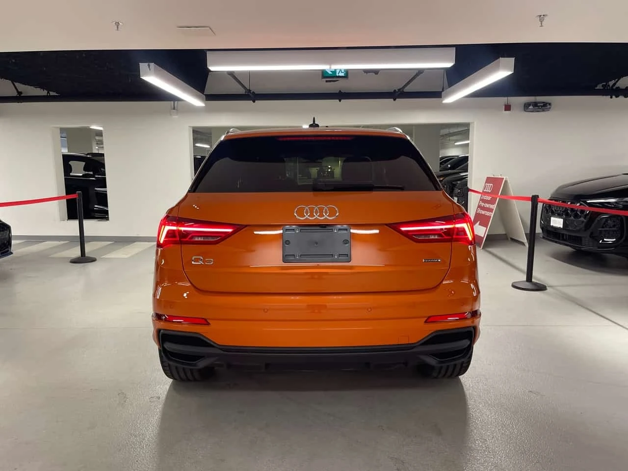 Audi Q3  Technik / 360 / DISTRONIC / B&O / CARFAX, снимка 4 - Автомобили и джипове - 55767627