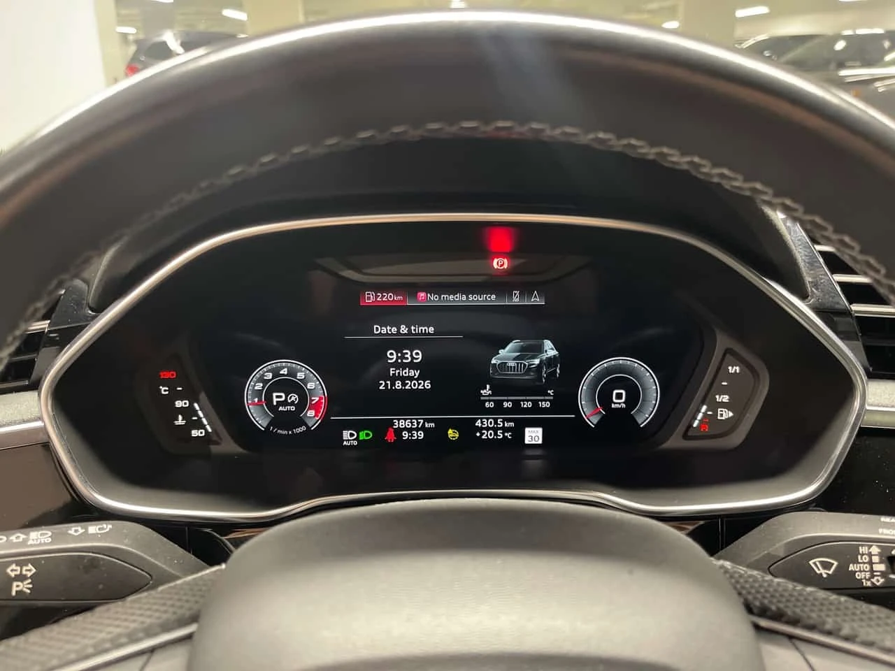 Audi Q3  Technik / 360 / DISTRONIC / B&O / CARFAX, снимка 8 - Автомобили и джипове - 55767627