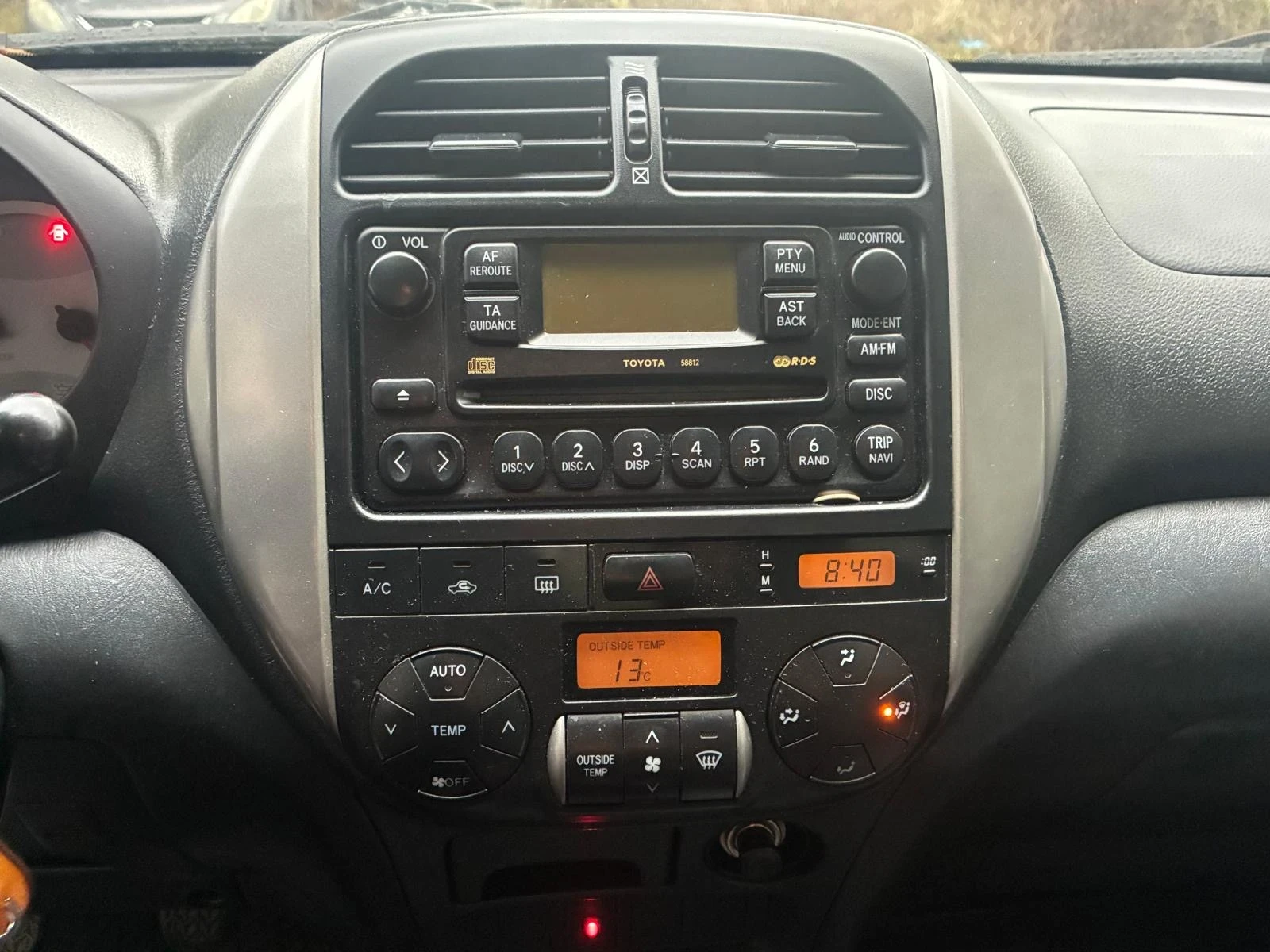 Toyota Rav4, снимка 11 - Автомобили и джипове - 55771527