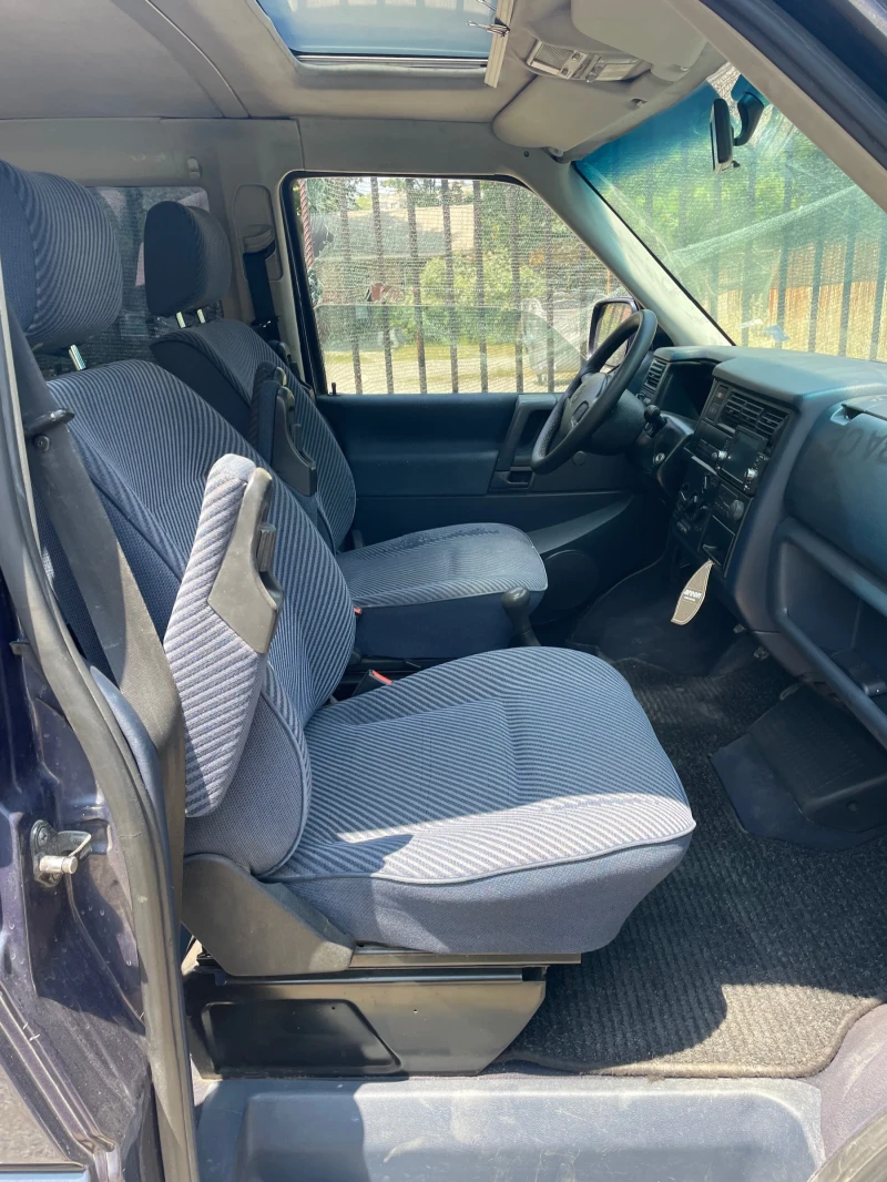 VW T4, снимка 14 - Бусове и автобуси - 53353334