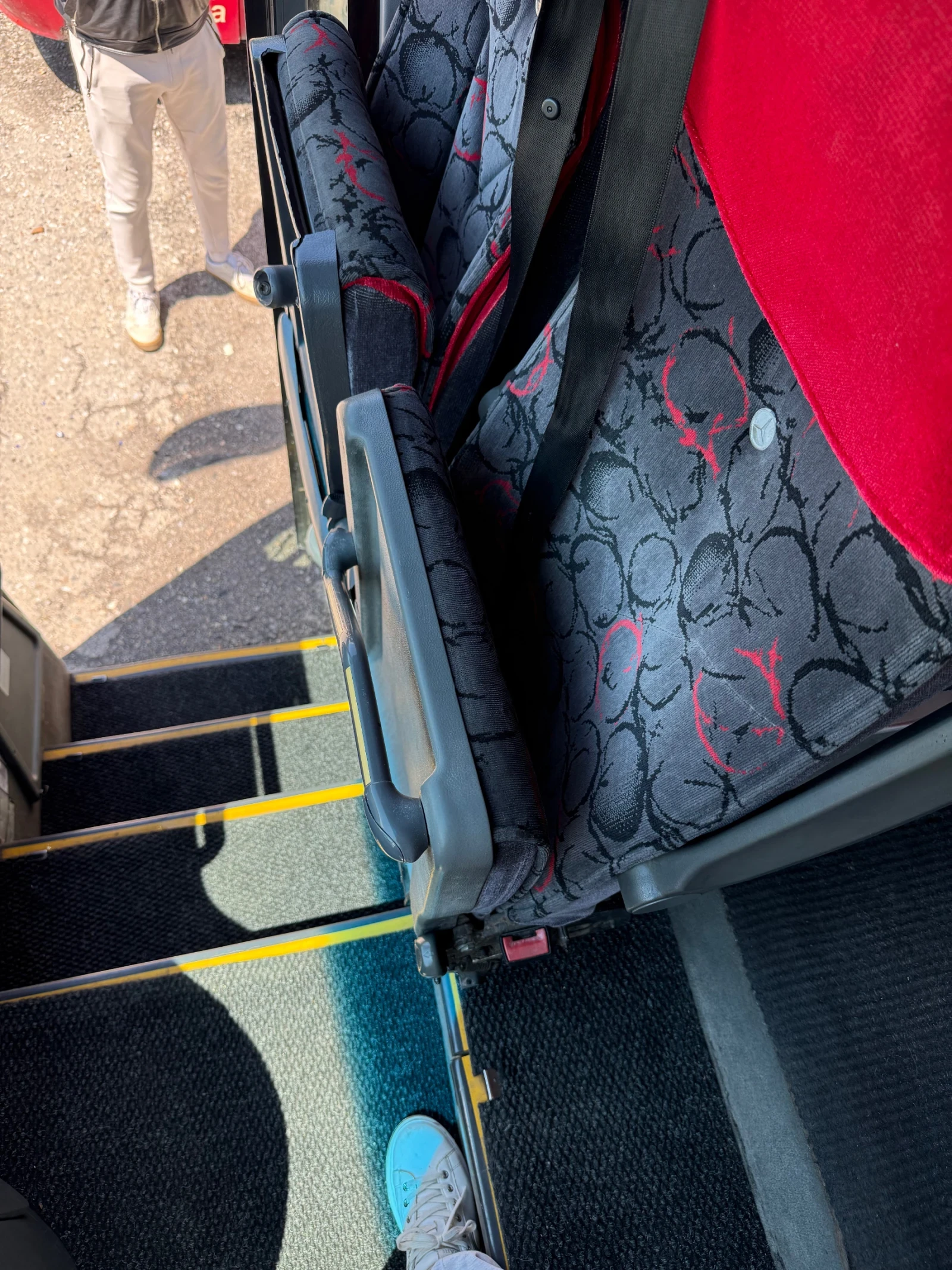 Mercedes-Benz Travego  - изображение 8