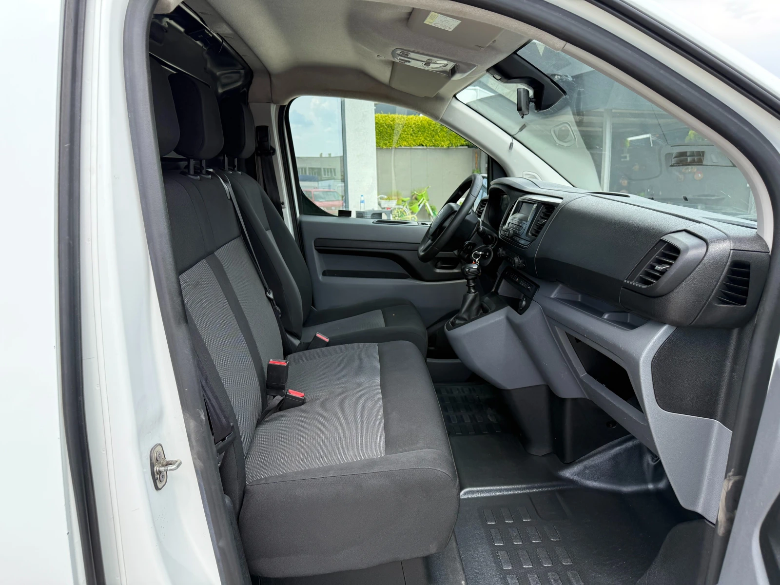 Citroen Jumpy 2.0HDI Клима 2стр.врати EURO 6 - изображение 8