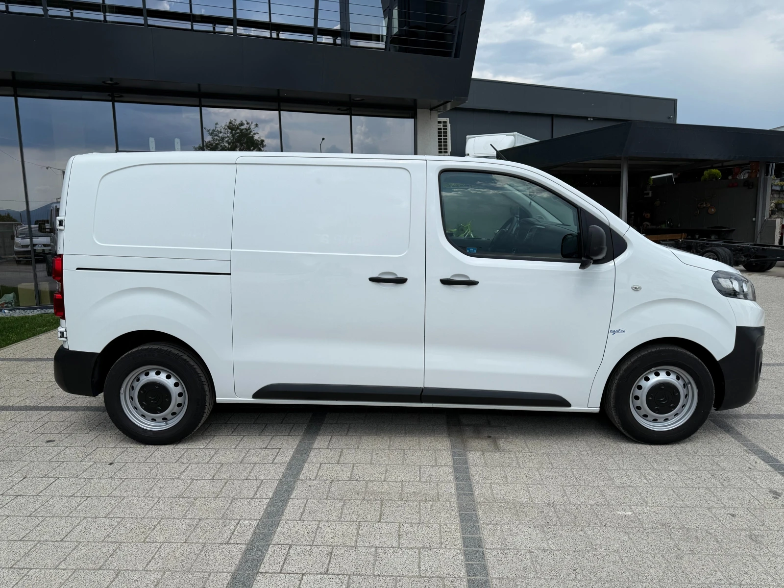 Citroen Jumpy 2.0HDI Клима 2стр.врати EURO 6 - изображение 7