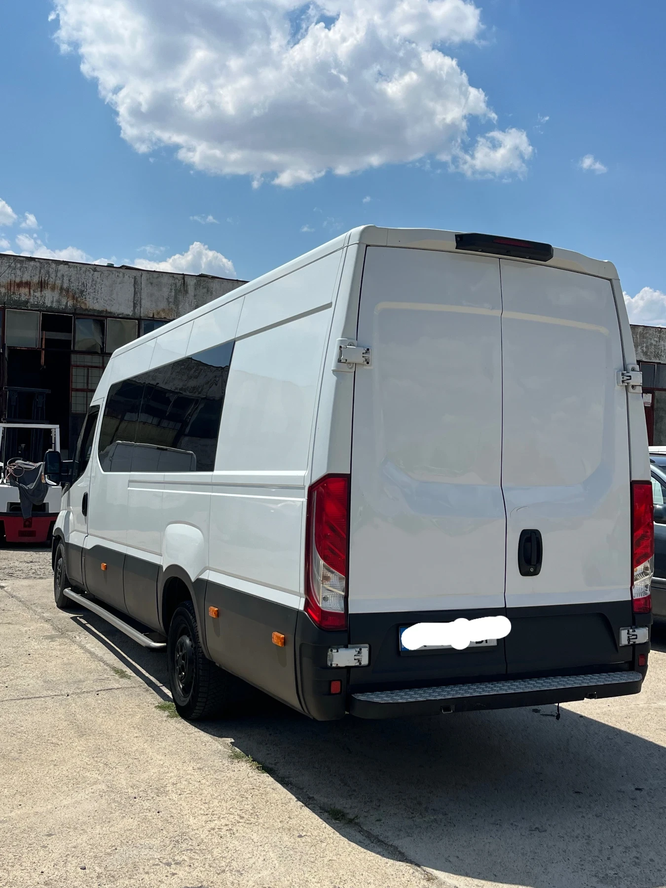 Iveco 35s11 8+ 1 пътнически - изображение 3