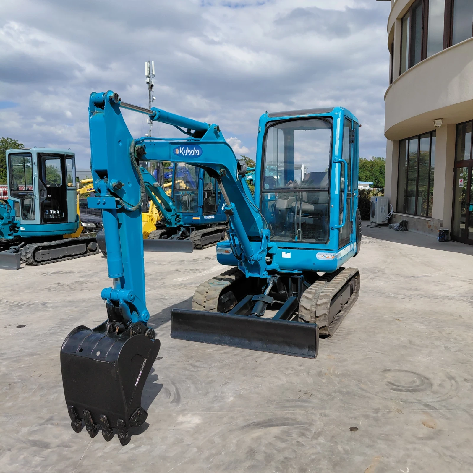 ����� Kubota K-028 * 4 ��������� *  | Mobile.bg � ����������� 8