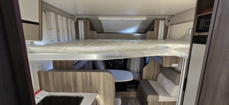 Кемпер ROLLER TEAM Kronos 284TL 2026, снимка 10 - Каравани и кемпери - 51203922