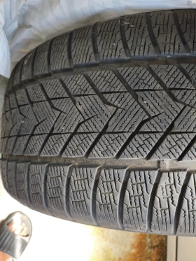 Гуми Всесезонни 275/40R21, снимка 1