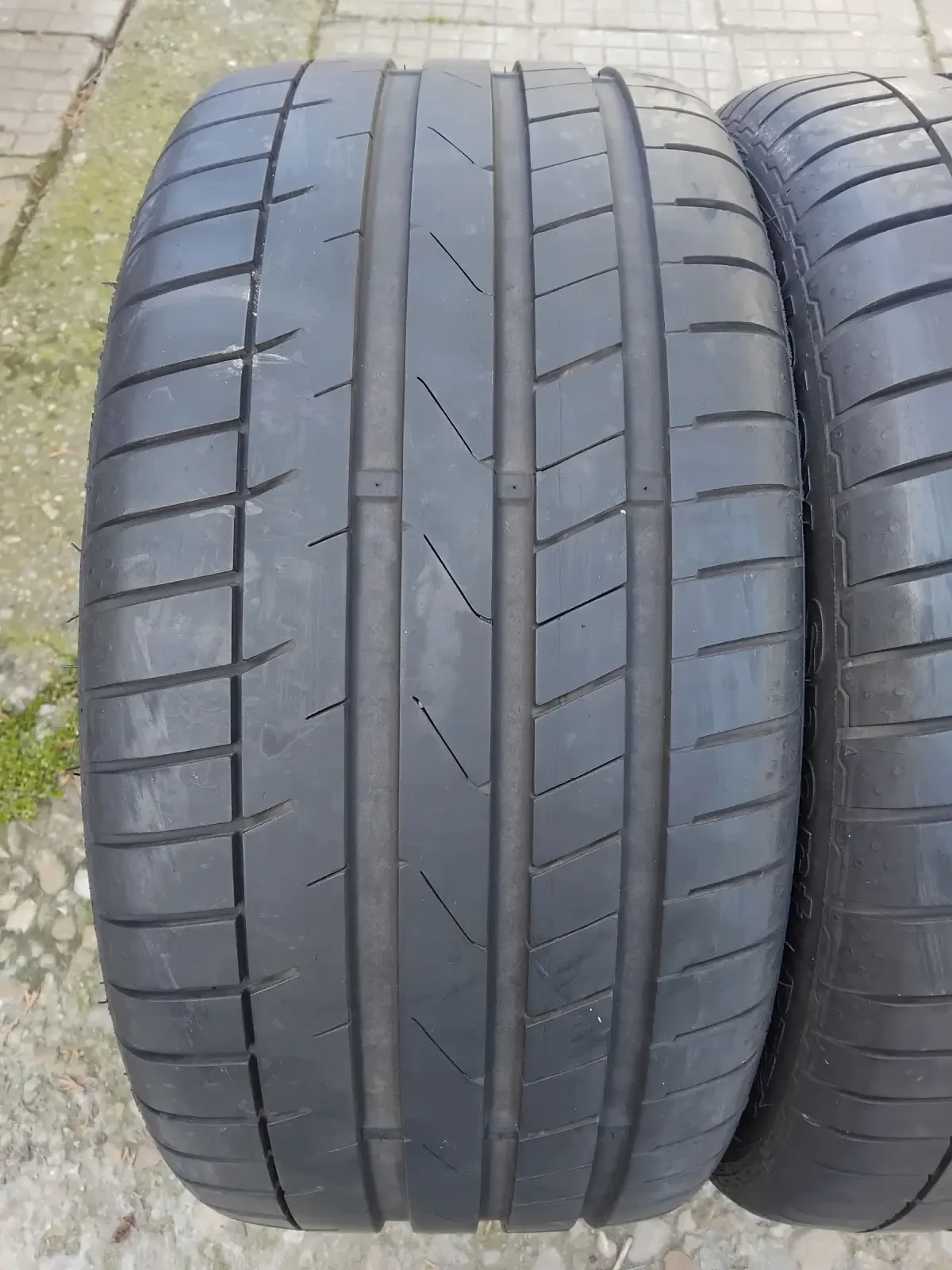 Гуми Летни 245/40R17, снимка 2 - Гуми и джанти - 53770070
