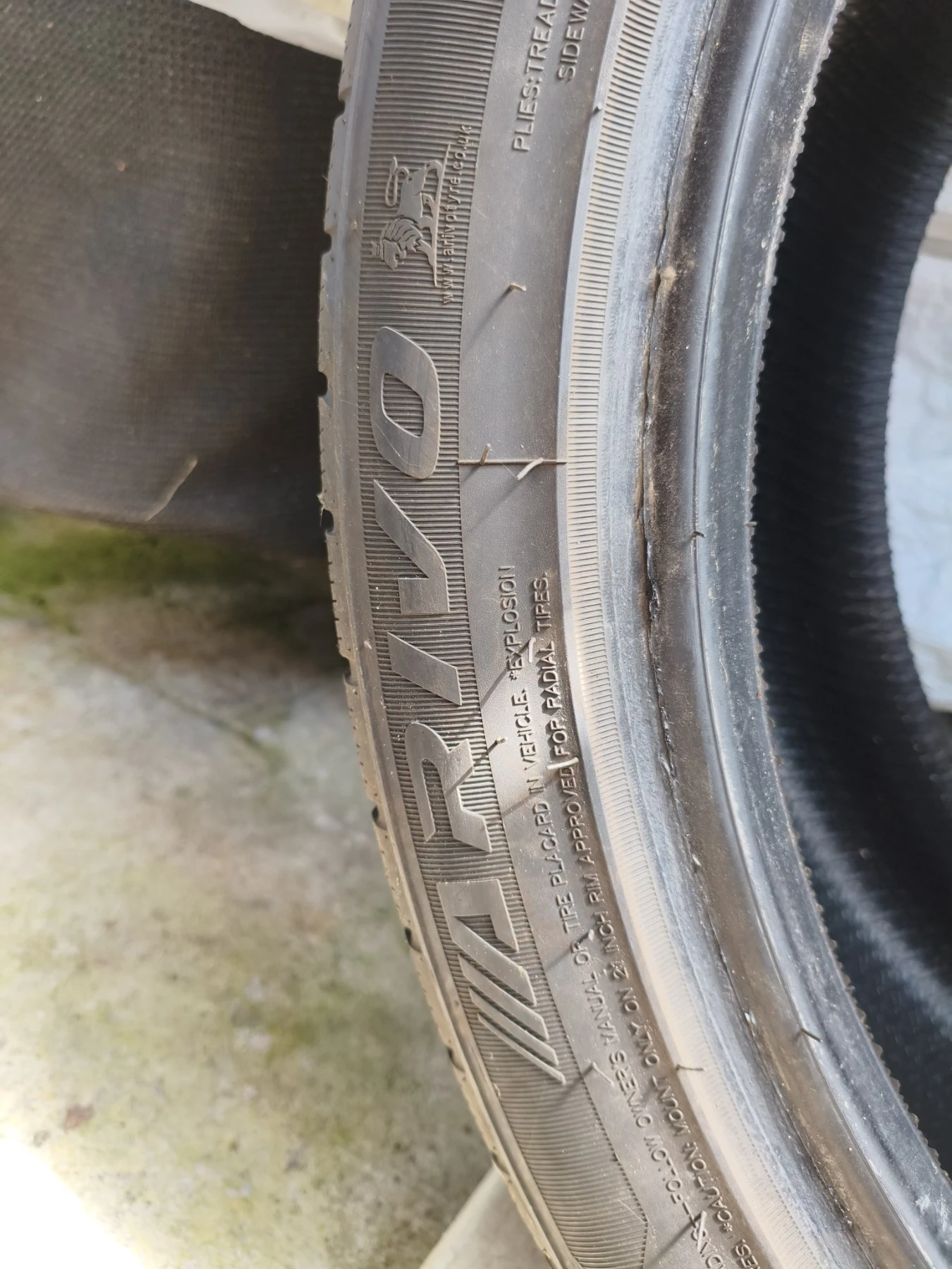 Гуми Всесезонни 275/40R21, снимка 8 - Гуми и джанти - 55165791