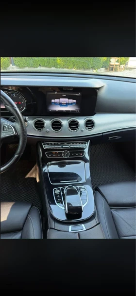 Mercedes-Benz E 220, снимка 9