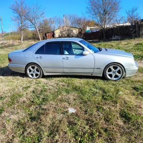 Mercedes-Benz E 220 2.2 CDI, снимка 3