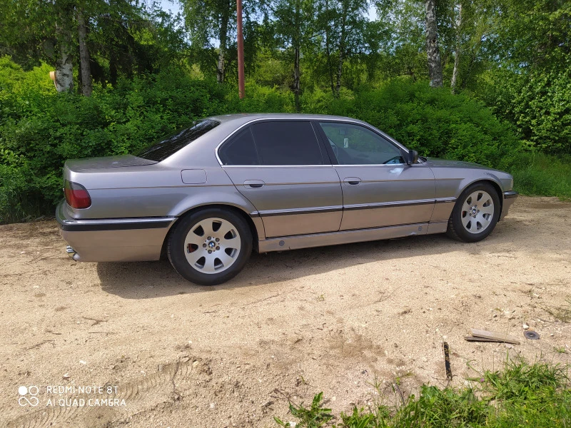 BMW 730, снимка 6 - Автомобили и джипове - 47844232