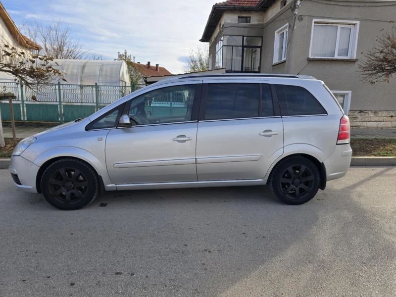 Opel Zafira, снимка 8 - Автомобили и джипове - 48285293