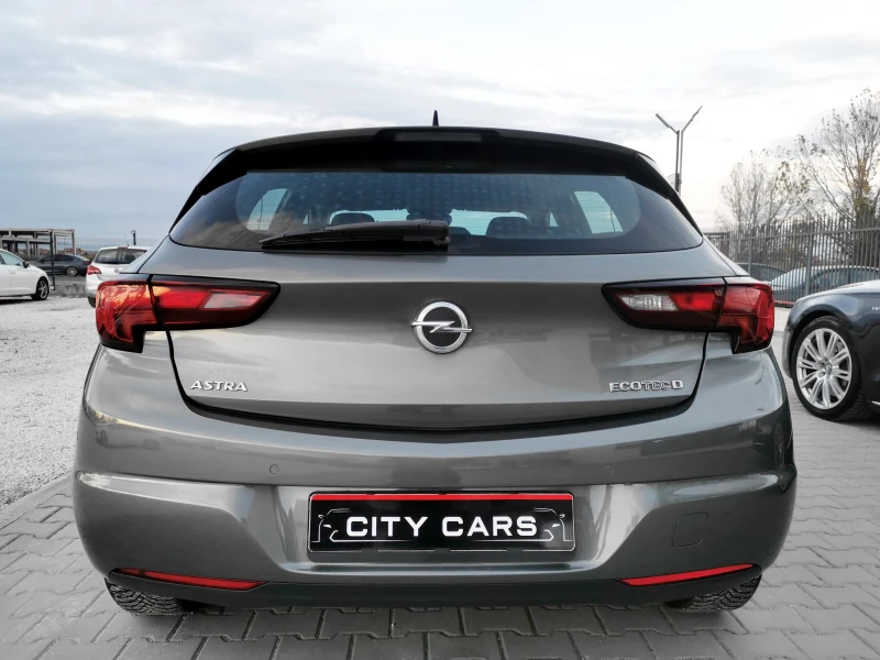 Opel Astra 1.6 CDTi, снимка 8 - Автомобили и джипове - 52550451
