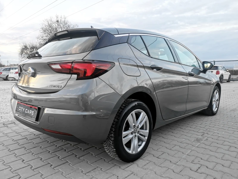 Opel Astra 1.6 CDTi, снимка 9 - Автомобили и джипове - 52550451