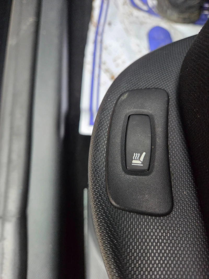 Renault Clio 1.5DCi-Нави, снимка 10 - Автомобили и джипове - 52650035