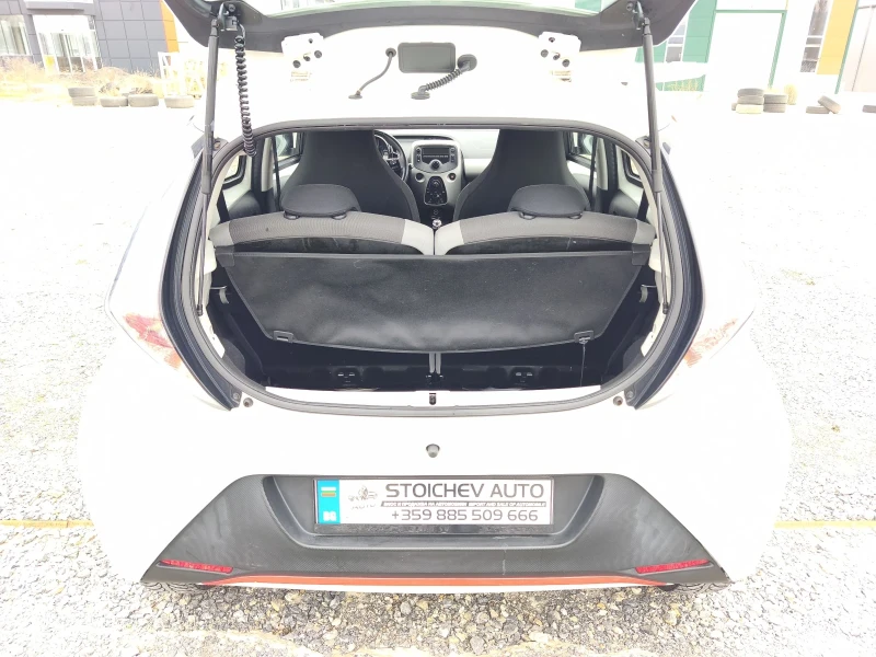 Toyota Aygo 1.0benzin 69hp, снимка 9 - Автомобили и джипове - 53132371