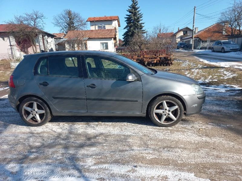 VW Golf 1.9 TDI, снимка 2 - Автомобили и джипове - 47236419