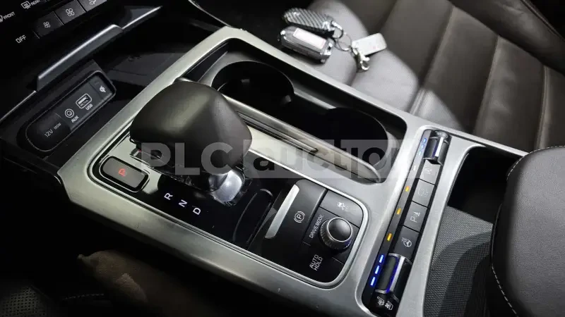 Kia Stinger, снимка 9 - Автомобили и джипове - 55036038