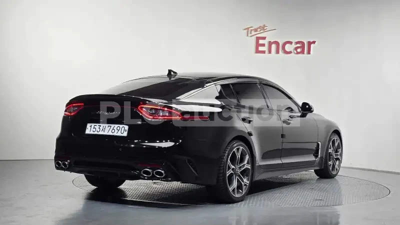 Kia Stinger, снимка 2 - Автомобили и джипове - 55036038