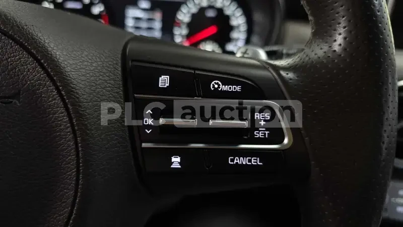 Kia Stinger, снимка 16 - Автомобили и джипове - 55036038