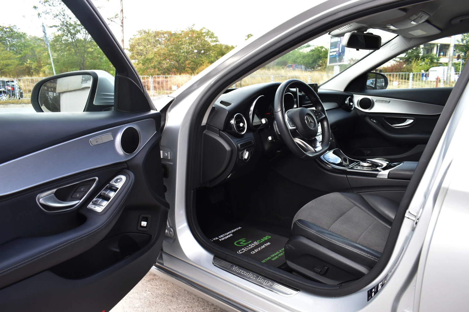 Mercedes-Benz C 220 SWAROWSKI* FULL-LED* SWAROWSKI*  - изображение 8