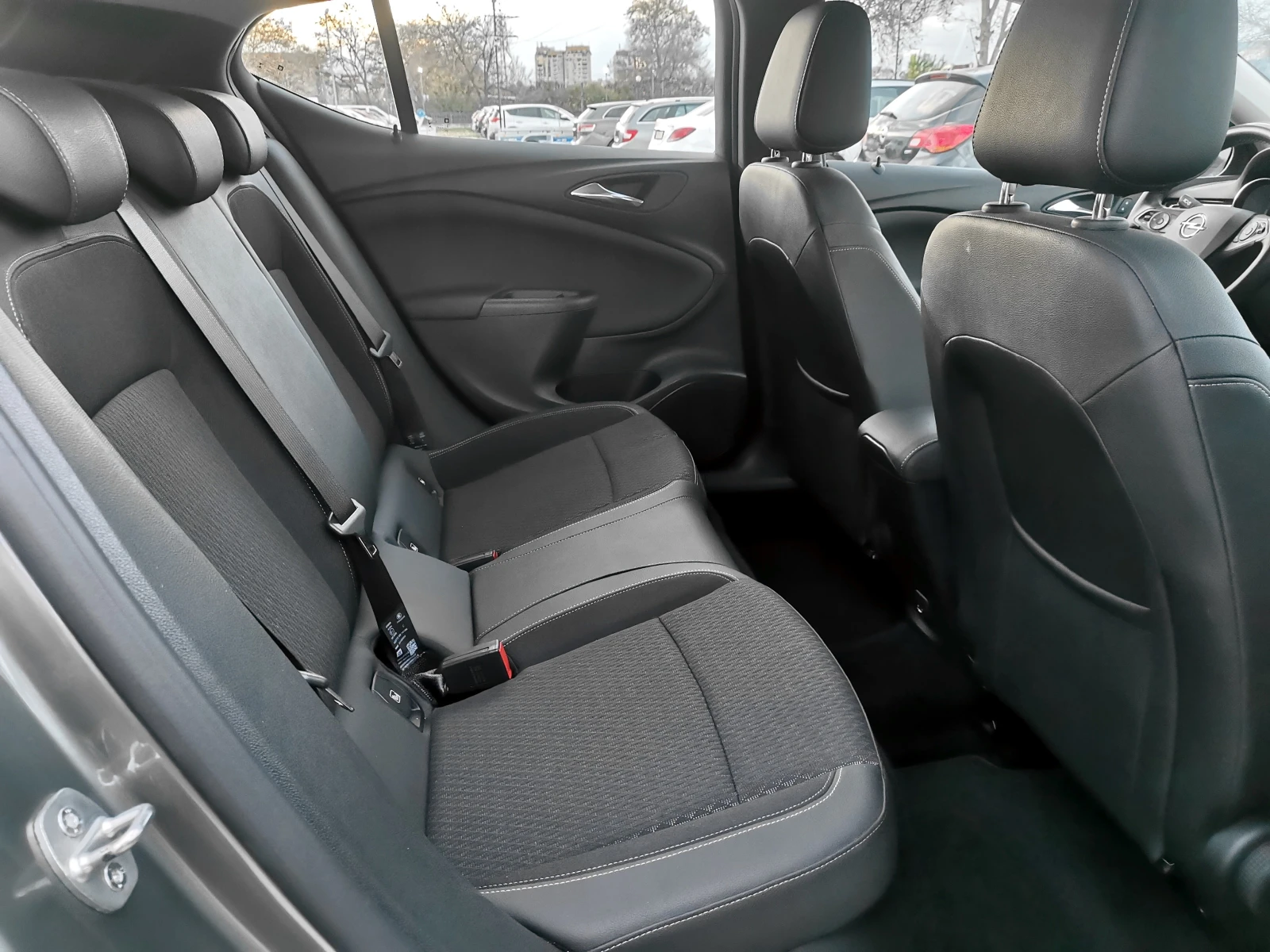 Opel Astra 1.6 CDTi | Mobile.bg   16