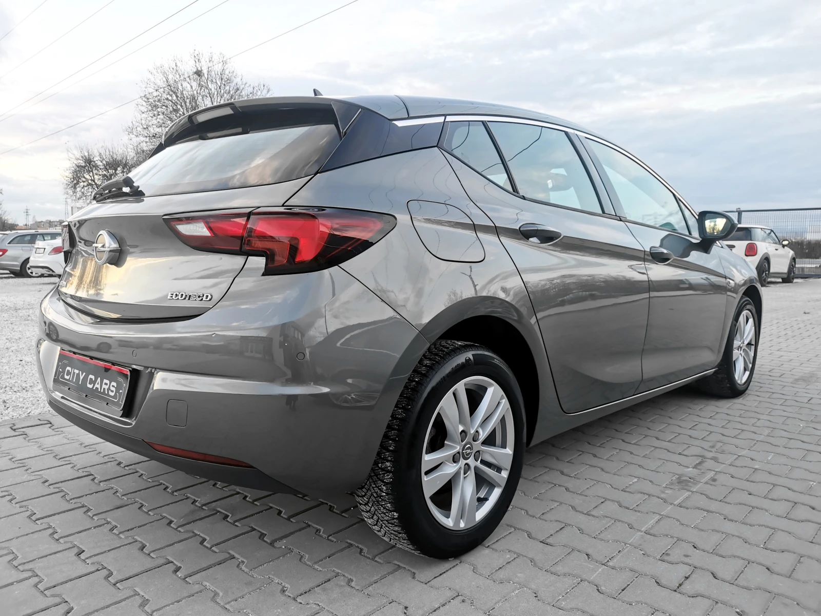 Opel Astra 1.6 CDTi - изображение 9