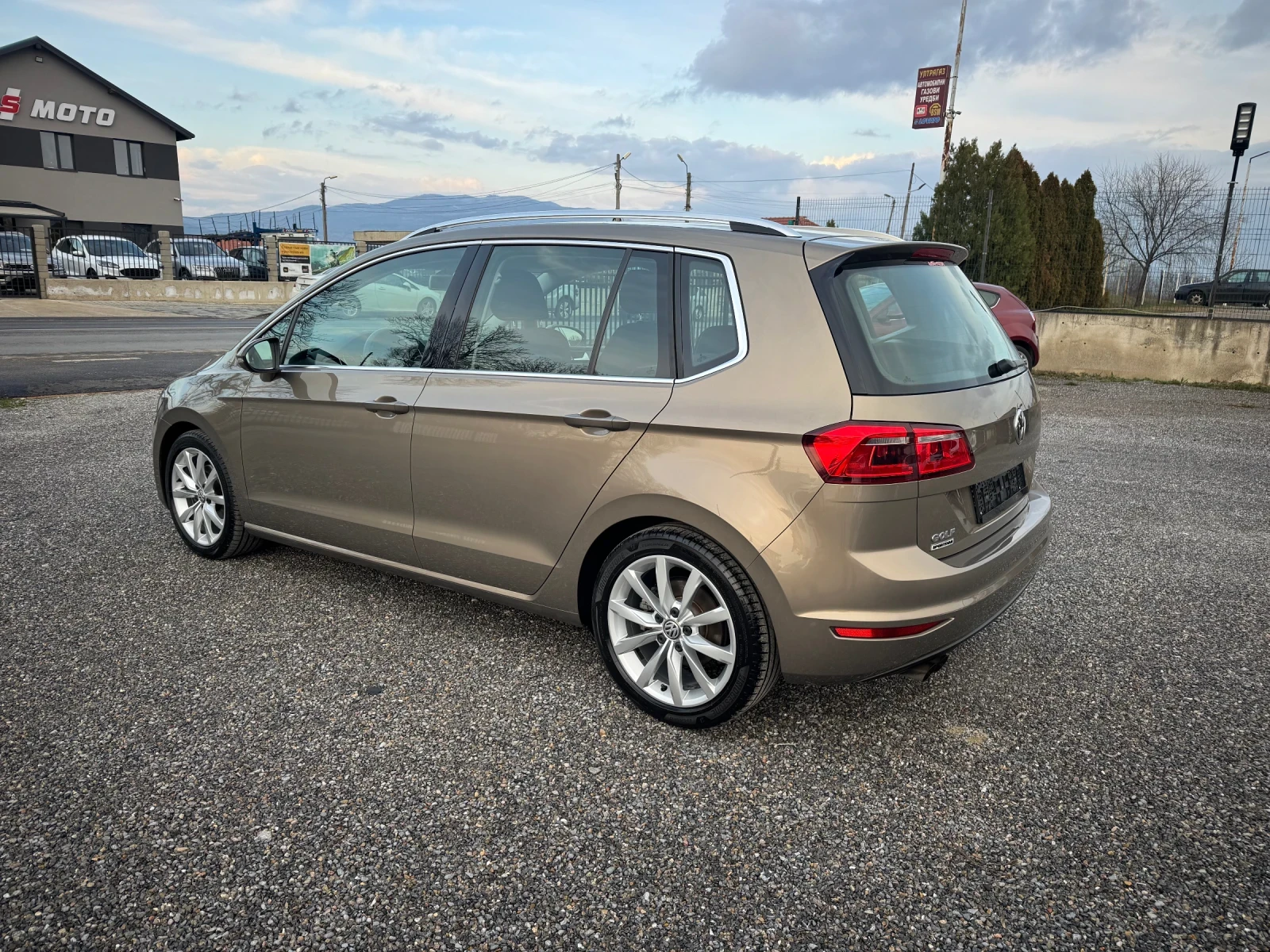 VW Sportsvan 1.4TSI DSG BLUEMOTION AUTOMATIC FULL EURO6, снимка 4 - Автомобили и джипове - 53829750