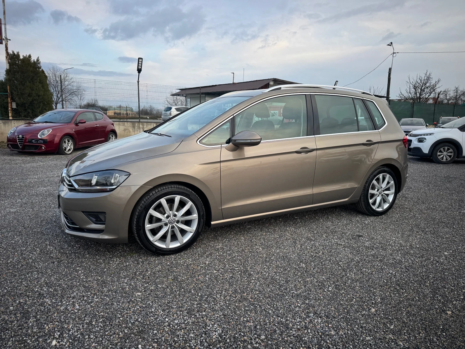 VW Sportsvan 1.4TSI DSG BLUEMOTION AUTOMATIC FULL EURO6, снимка 3 - Автомобили и джипове - 53829750