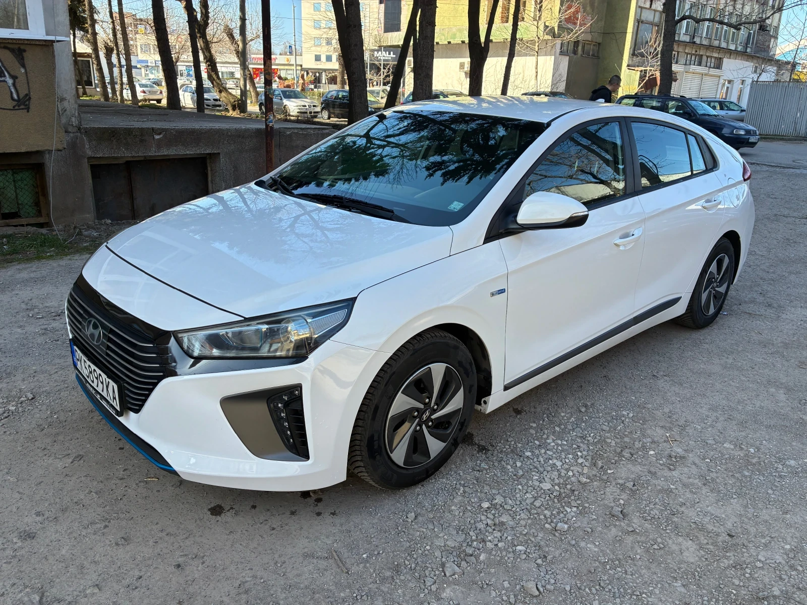 Hyundai Ioniq Hibrid, снимка 3 - Автомобили и джипове - 53880753