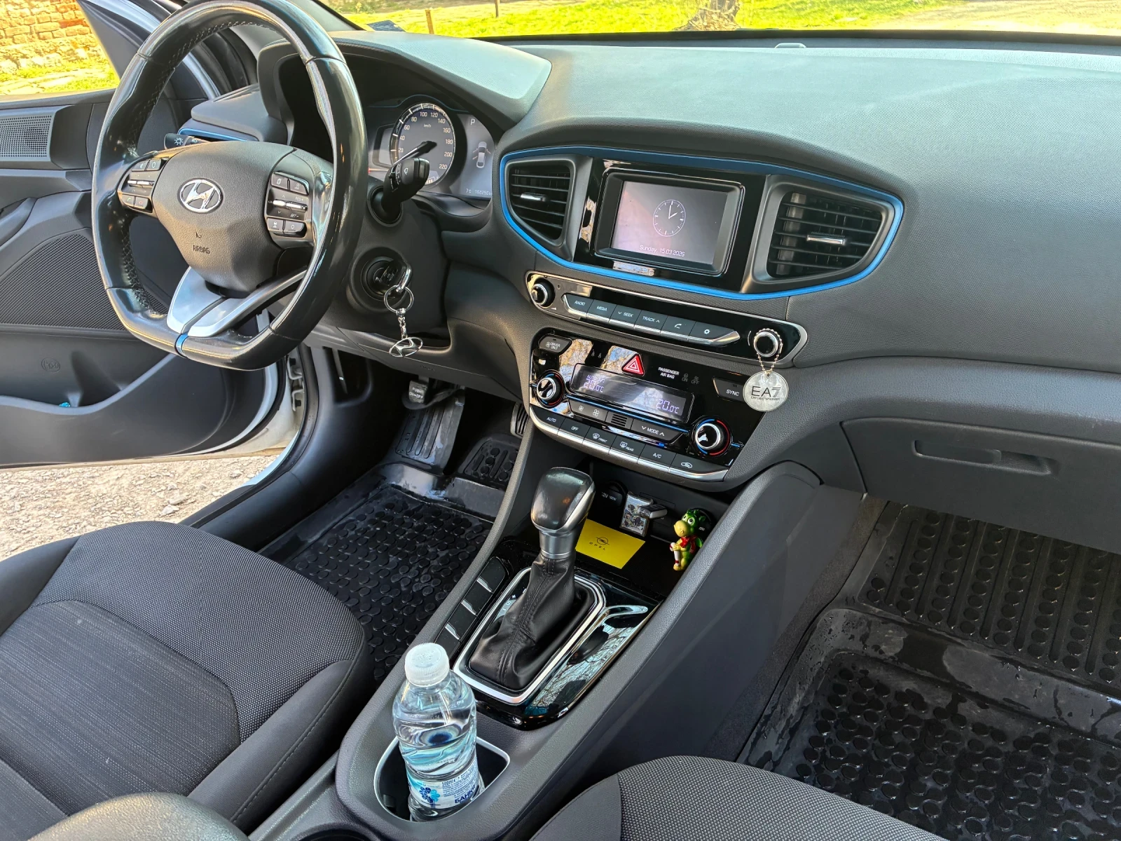 Hyundai Ioniq Hibrid, снимка 9 - Автомобили и джипове - 53880753