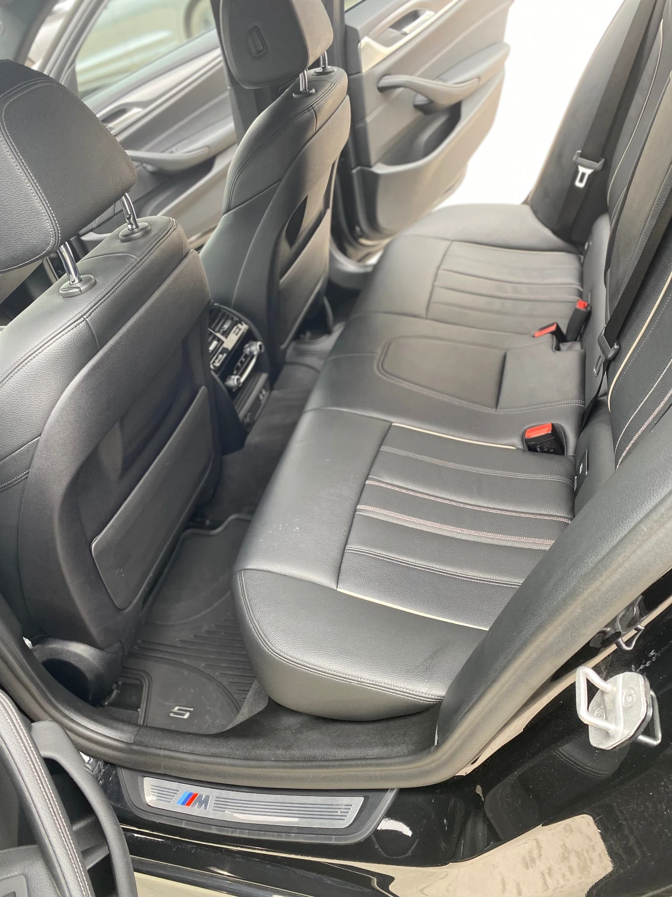 BMW 530 G31  Xdrive   Facelift   MildHybrid   Steptronic, снимка 12 - Автомобили и джипове - 53916025