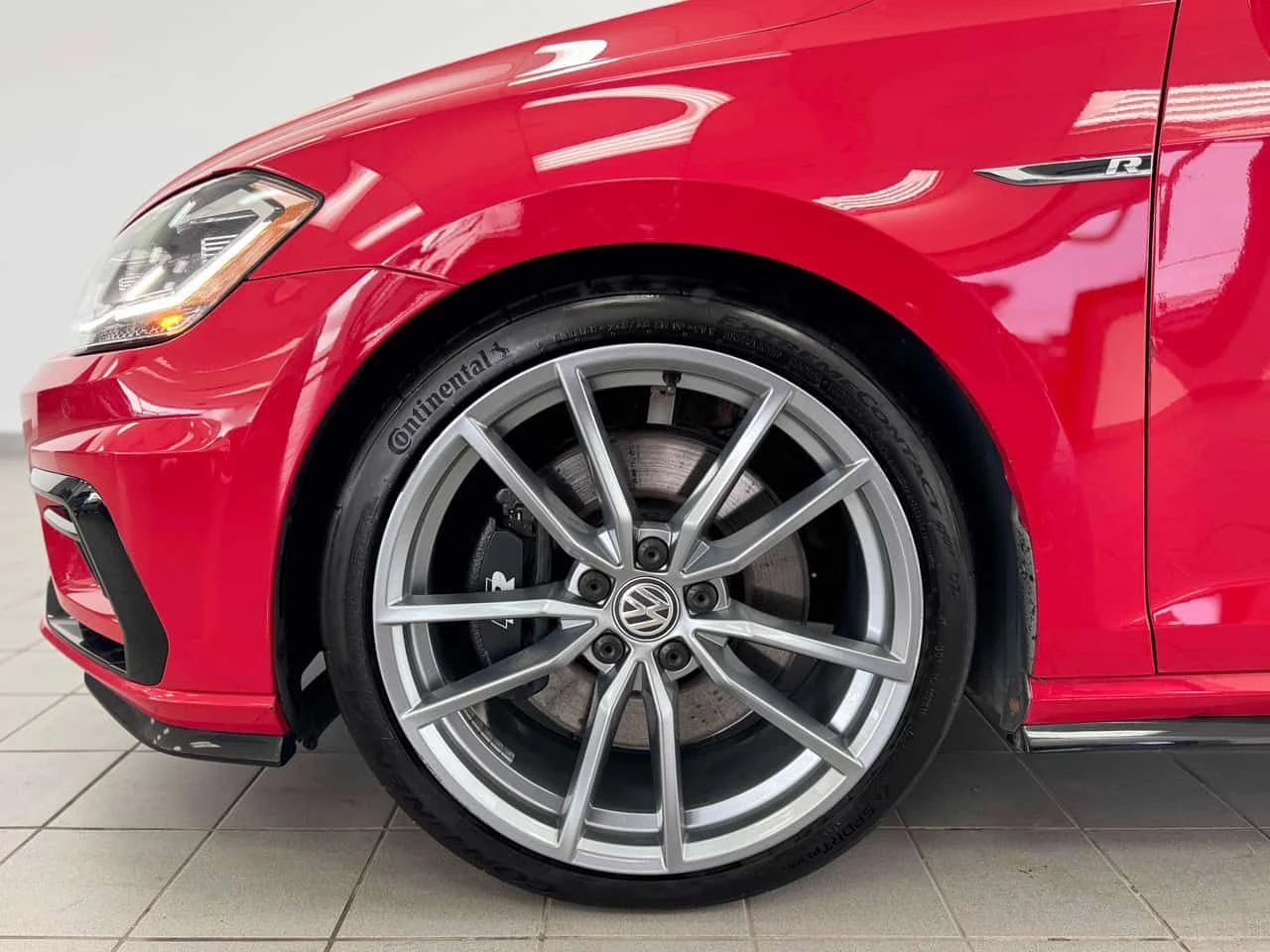 VW Golf R 7.5 DSG / CAMERA / FENDER / ПОДГРЕВИ , снимка 7 - Автомобили и джипове - 54156714